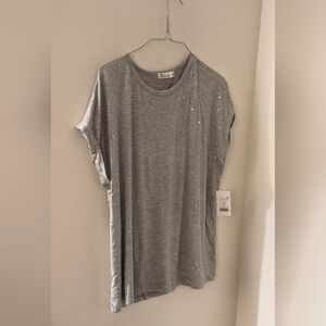 Grey detail silver stud top